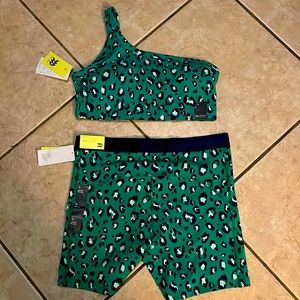 SCULP one  strapped multi colored stretch short set